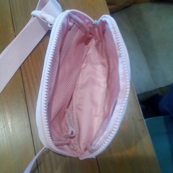 NWOT Lulu Belt Bag (Organza Pink) - Picture 4 of 8